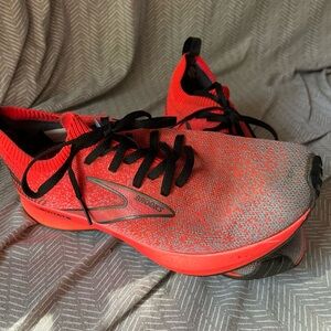 Brooks Levitate 5.0 Women’s 7.5